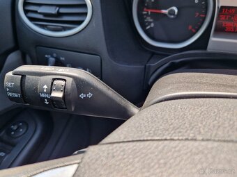 Ford Focus 1,6i 16v Trend - 20
