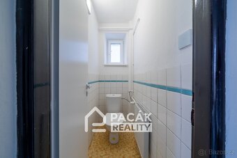 Prodej zajímavě architektonicky řešeného rodinného domu v Tl - 20