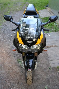 Honda CBR 900RR Fireblade SC33 - 20