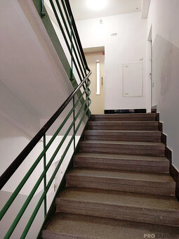 Pronájem bytu 2+KK, 47m2 + balkon 3m2, Praha 3, Biskupcova u - 20