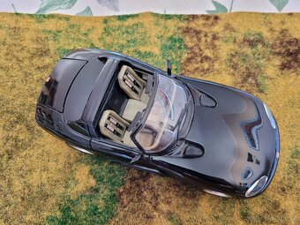 Modely aut 1:18, výrobce Burago, Italie - 20