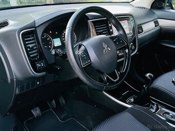 Mitsubishi Outlander 2.0i BENZÍN 2017 MANUÁL LED KAMERA 2WD - 20