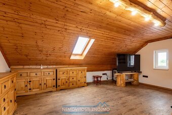Apartmánový dům s lisovnou, vinným sklepem, venkovní pergolo - 20