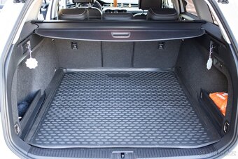 Volkswagen Passat Variant 2.0 TDI EVO Elegance DSG - 20