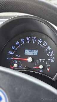 Volkswagen New Beetle, 1.6 benzín, 74kw , r. 2001 - 20