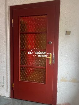 Prodej krásného bytu 3+1 s lodžií, garáží a půdou - 20