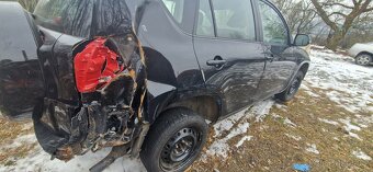Toyota RAV 2.D - poškozená zadni část vozu - 20