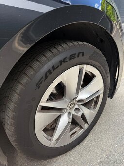 Škoda Enyaq IV80 154kw loft full asist top stav - 20