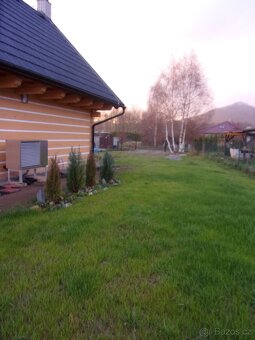 Prodám RD-roubenou novostavbu s masivních trámů - 20