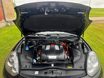 PORSCHE CAYENNE S E-HYBIRD PLATINUM – 416PS – 4x4 - 20