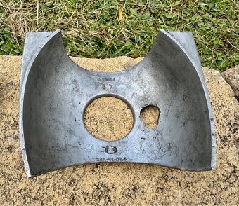 Jawa ČZ kyvacka, ČZ - matice krytu a kryt - 20