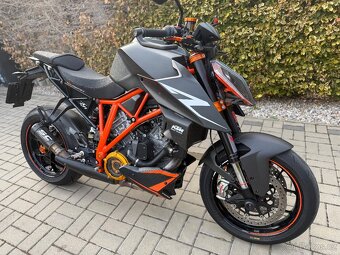 KTM 1290 Super Duke R Carbon - 20