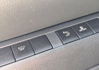 Peugeot 5008 1.6 HDI Automat, Klima nafta automat 82 kw - 20