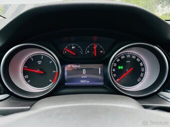 Opel Insignia 2.0 CDTI 125KW MANUÁL LED LUX NAVI SERVISKA - 20