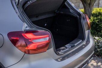 Mercedes-Benz A trieda A160 / Night packet / AMG-Line - 20