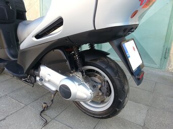 Italský skútr BENELLI ADIVA 150 r.v. 2003 - 20