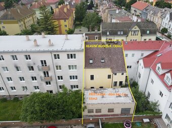 dvě budovy (řadový dům a samostatná přístavba) + dvorek - 20