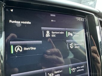 Volvo XC60 2.0 Momentum Pro B4 AWD MILD HYBRID - 20