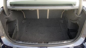 BMW Řada 3, 330d 190kW xDrive LuxuryLine - 20