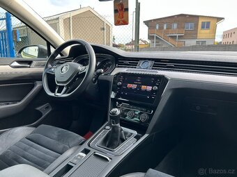 VW PASSAT B8 2.0TDI 110KW COMBI 111TKM HIGHLINE ČR DPH KŮŽE - 20