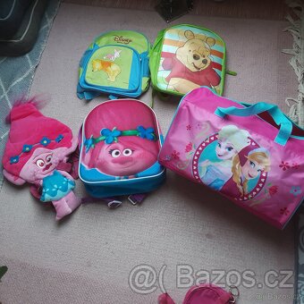 Kabelky , batuzky taštičky atd - 20