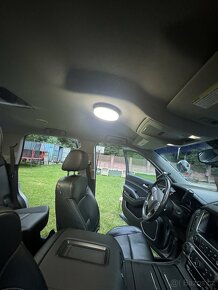 Chevrolet Tahoe - 20