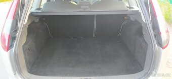 FORD FUCUS 1,6i74kw,rv5/2005,2MAJITEL, NAJETO88841km - 20