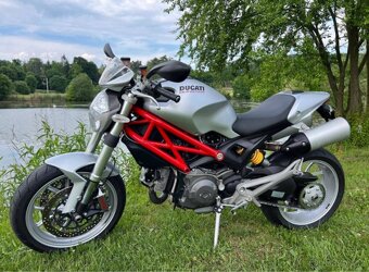 Prodám DUCATI MONSTER 1100 - 20