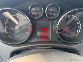 Opel Meriva 1,4b 74kW - ČR 1 majitel - 20