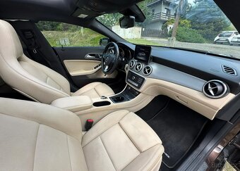 Mercedes-Benz CLA 250 7G-DCT - 20