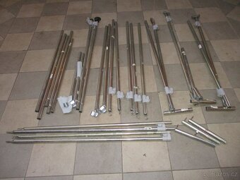 HOBBY 540UFe č.242. Pro 4. Fr. postel. Sprcha. Rok 2006 - 20