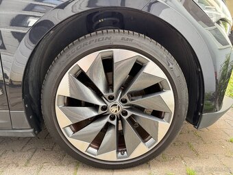 Škoda Enyaq iV Electric 132kW Virtual Ambient ACC Matrix Qi - 20