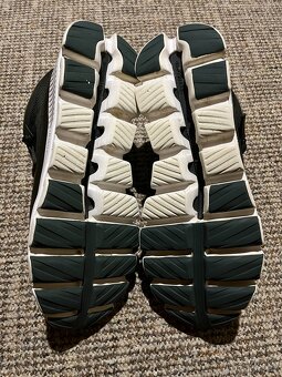 8x boty On Running Cloud vel. 44 - 45 - 20