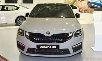 PREDNI MASKA OCTAVIA 3 - RAMECEK GRILU MASKY CERNY LESK - 20