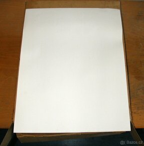 Laboratorní sklo, filtrační papír - 20