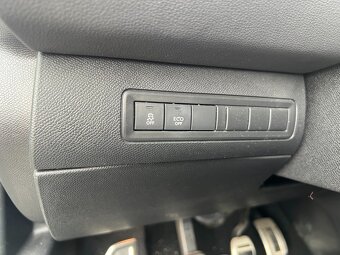 Peugeot 308 GT, 2015, benzín 1.6 THP 151 kW, manuál - 20
