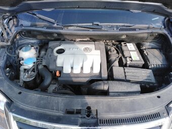 VW TOURAN  1,9 TDi RV 2010,,, NAFTA 77 KW S TAŽNÝM 6. KVALT - 20