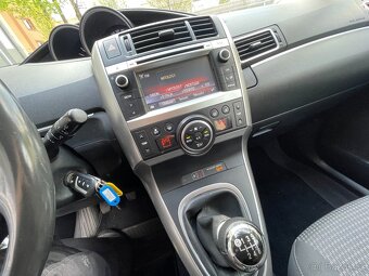 TOYOTA VERSO 1.6D-4D - 7 MÍST - BEZ KOROZE-NAVIGACE- - 20