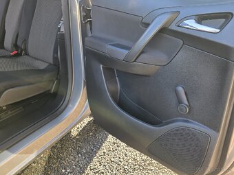 Opel Meriva
1.6 D TZ 6ti parkovací senzo - 20