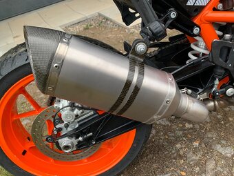 KTM Duke 690R - 20