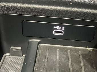 Audi A4 Avant 2,0TDI 90kw,manuál,navi,LED,tažné,audio - 20