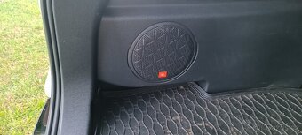 Toyota RAV4 2.5 Hybrid Selection 4x4 Čr - 20