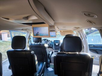 Chrysler Town and Country STOWN 3,6 Benzín 211 Kw - 20
