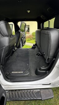 RAM 1500 5.7 HEMI NIGHT PAKIET LED ALPINE - 20