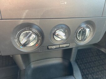 Škoda Fabia 1.2htp 47kw  2006 elegance - 20