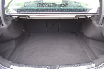 PRODÁM MERCEDES BENZ A 180D NOVÝ MODEL 2022 119.000KM DPH - 20