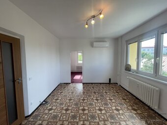 Pronájem bytu 3+1 s balkonem a klimatizací v Jihlavě, nájem  - 20