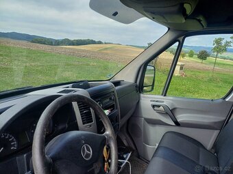 Mercedes-Benz Sprinter - 20