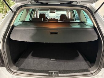 Volkswagen Golf 6 1,6 TDI MATCH VÝHŘEV ČIDLA - 20