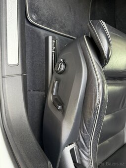 Volvo XC60 B4 R-Design, 140 kW, nez. topení, tažné zar - 20